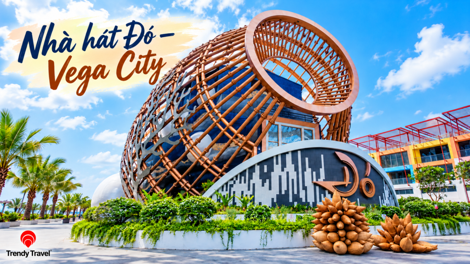 Nhà hát Đó với kiến trúc hình chiếc đó tại khu Vega City, Nha Trang.