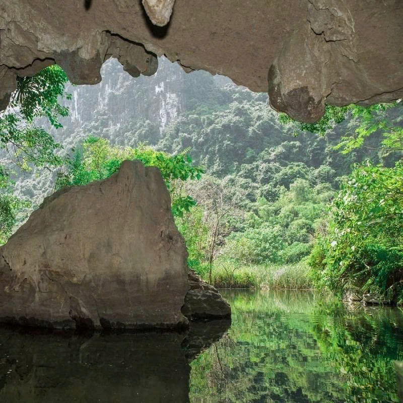 Hang Đột trên hành trình tuyến 3
